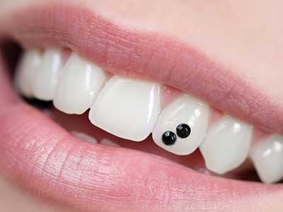 خمیر دندان سنسوداین و بازسازی مینای دندانها